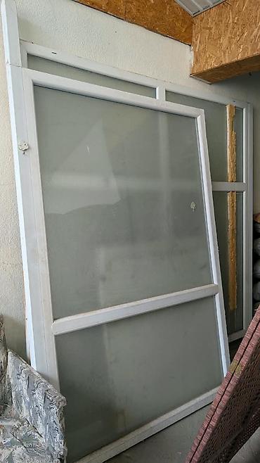 Оборудование для бизнеса: Стеклянная витрина для магазина/салона - Корпус: алюминиевый профиль — 9