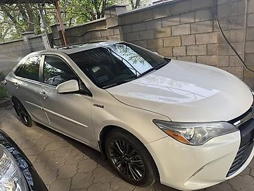 spark 2018: Toyota Camry: 2015 г., Автомат, Гибрид, Седан — 1
