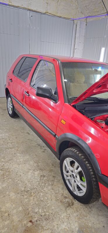 зафира ош: Volkswagen Golf: 1994 г., 1.8 л, Механика, Бензин, Хетчбек