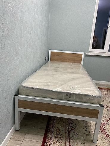 каркасы кровати: Металлическая кровать с декоративными вставками под дерево - Прочный — 7