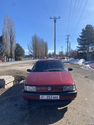 Volkswagen: Volkswagen Passat: 1989 г., 1.8 л, Механика, Бензин, Универсал