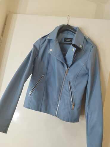 velicina s m: Nova jednom nošena jaknica. svetloplave boje, kao na slici. 38