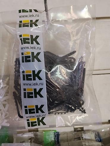 площадка для крепления кабеля: Клипсы IEK для крепления кабеля/провода - Бренд: IEK (www.iek.ru) - — 1
