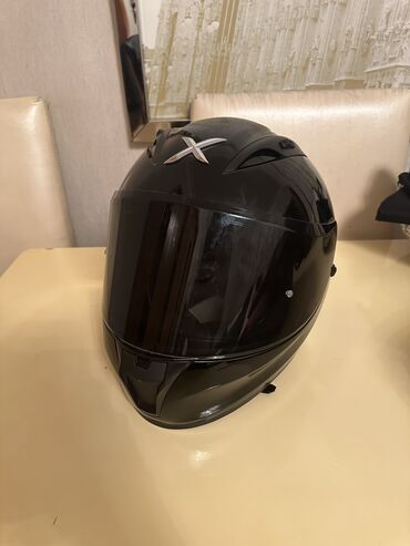 motosiklet kask: Moto kaska yeni, ustunde elcey ve jajimda hediyye verilir