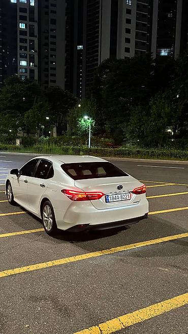 lexus es 2007: Toyota Camry: 2021 г., Гибрид, Седан — 2