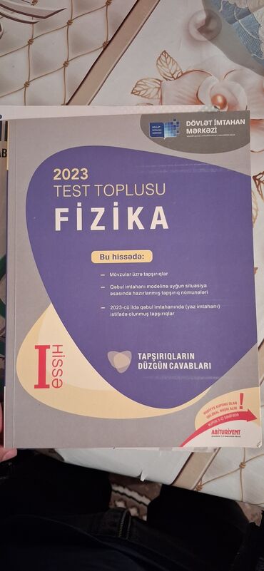 Riyaziyyat: Hər birini 10 manata verirəm.Fizika isə 6manatdı.Hamısı əla — 5