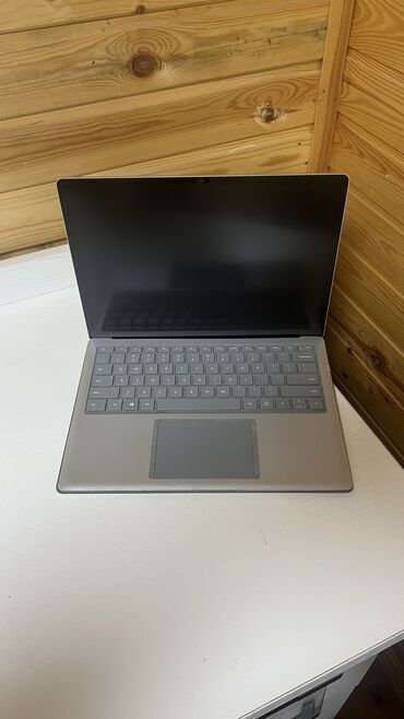 core i: Ультрабук, Microsoft Surface, 8 ГБ ОЭТ, Intel Core i5, 13.3 ", Татаал эмес тапшырмалар үчүн, эс тутум SSD