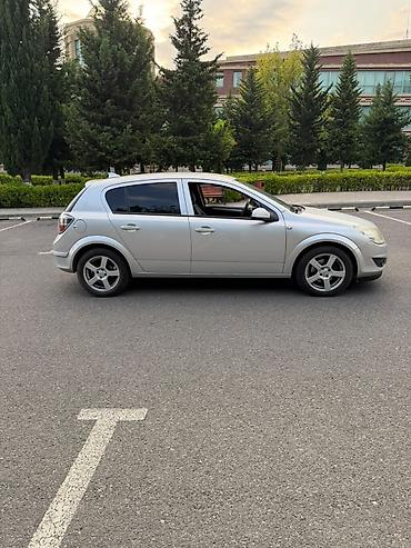 фольксваген пассат 1: Opel Astra: 1.4 л | 2009 г. 255000 км Хэтчбэк — 4