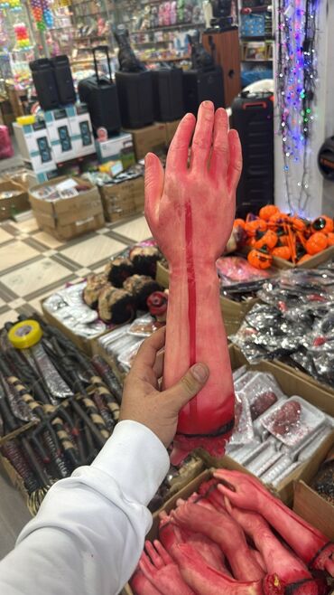 Oyuncaqlar: Halloven malları Geyimlər Dekorlar Aksesuarlar Qorxulu və maraqlı — 26