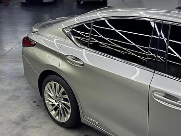 Lexus: Lexus ES: 2019 г., Гибрид, Седан — 4