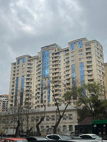 bir otaql: 3 otaqlı, Yeni tikili, 128 kv. m — 2