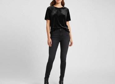 koszulki damskie z dekoltem v: Velvet, Women`s T-shirt, size S