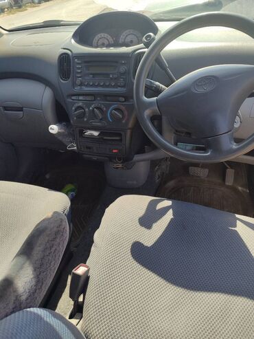 истеп машина: Toyota Funcargo: 2000 г., Автомат