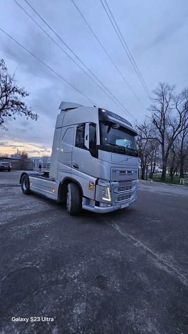 Коммерческий транспорт: Тягач, Volvo, 2013 г.