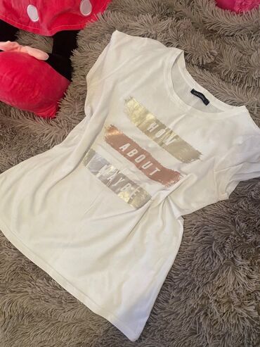 Majice kratkih rukava: Majice kosulje i bluze akcija novo sve vel sve po 400 din — 11