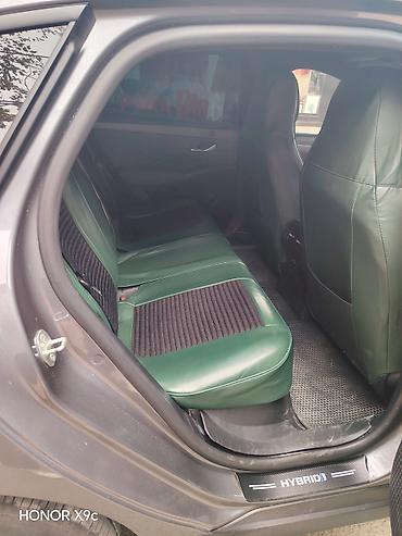 elektrik moto: BYD Qin Plus DM-i sedan - Kuzov: aerodinamik sedan, boz metalik rəng — 7