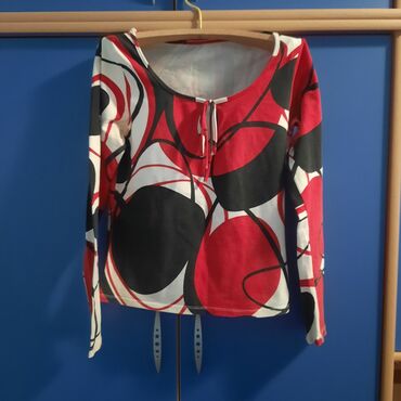 Ostala ženska odeća: Vel S i M
komad 100 din ili sve za 1000 din — 1