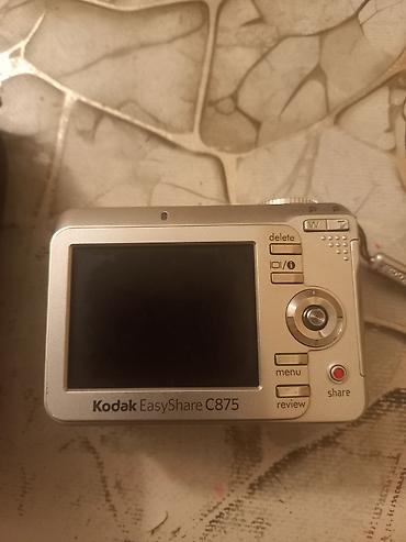 kodak: Barter edilir 82 ekran tv vəya telefonla Xüsusiyyətlər: - 8 MP CCD — 2