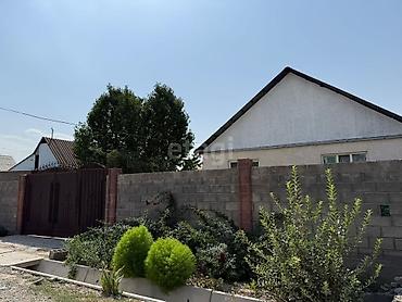 Продажа коттеджей и домов: Срочно продается дом Количество комнат: 4 • (5) Соток Площадь: 98м2 — 4