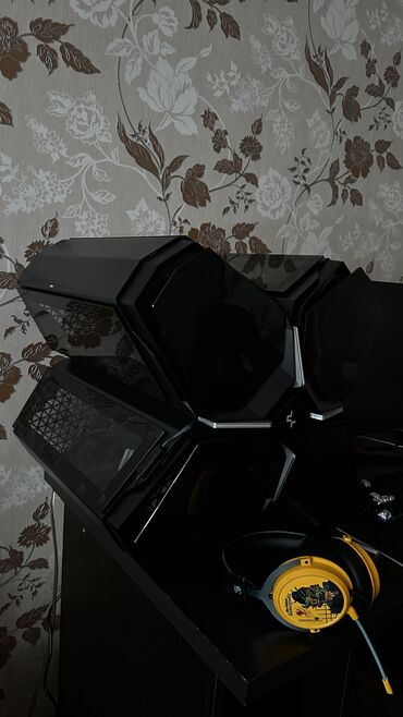процессоры socket fm1: Компьютер, ядер - 16, ОЗУ 16 ГБ, Игровой, Новый, Intel Core i5, NVIDIA GeForce GTX 1080 Ti, SSD
