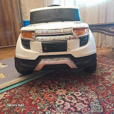 Детские электрокары: Uşaq üçün elektrikli maşın – ağ rəng, SUV üslubunda kuzov — 2