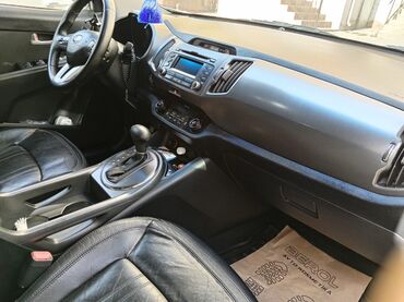 Kia: Kia Sportage: 2.4 l | 2012 il Krossover — 9