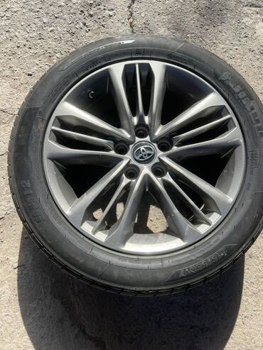 колесо на тачку: Дөңгөлөктөр монтажда 215 / 55 / R 17, Жай, Жеңил унаалар, Куйма