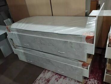 подросковая кровать: Бир кишилик керебет, Жаңы, Сактоо кутусу менен, узуну - 190 см