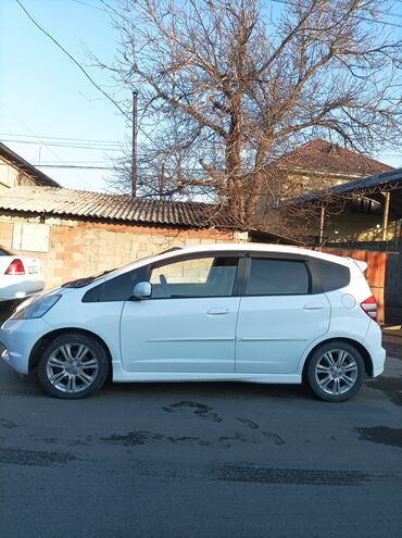 Honda: Honda Fit: 2011 г., 1.5 л, Автомат, Бензин, Хэтчбэк — 4