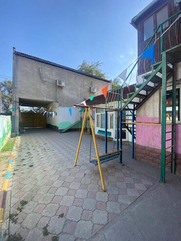 Офисы: Продаю Офис 220 м², С ремонтом, Без мебели, Административное здание, 2 этаж — 3