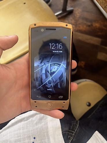 mobil kondisaner: Tonino Lamborghini Antares Android smartfon ötən illərdə istehsal — 3