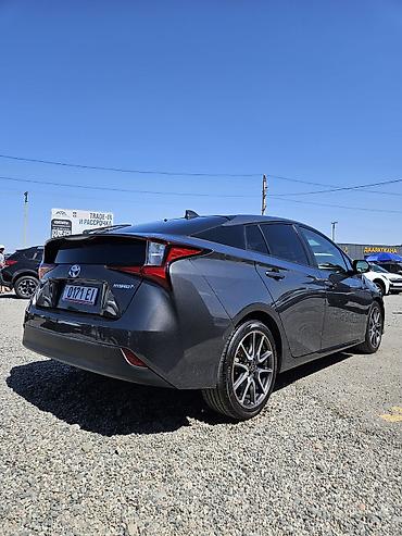 byd e6: Toyota Prius: 2022 г., 1.8 л, Автомат, Гибрид, Лифтбек — 3