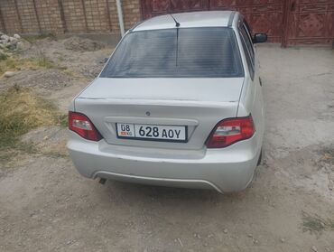 аренда машины под выкуп: Daewoo Nexia: 2010 г., 1.6 л, Механика, Бензин, Седан