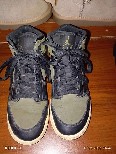 krossovka: Rəng - Yaşıl Krossovkalar, Nike, Ölçü: 37, Uniseks — 1