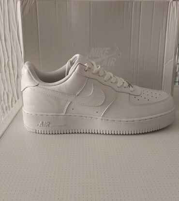 Patike i sportska obuća: **Nike Air force 1 - Veličina 44 - NOVO - 9.000dinara ** Prodajem