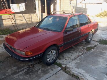 машина mitsubishi: Mitsubishi Galant: 1990 г., 1.8 л, Механика, Бензин, Седан