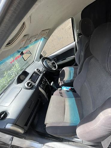 Транспорт: Toyota Ist: 2002 г., 1.5 л, Автомат, Бензин, Хэтчбэк — 2