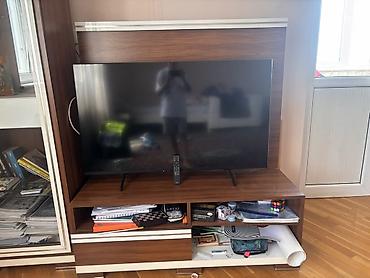 ТВ и видео: Sony Smart TV – Google TV ilə - Ekran: təxminən 50–55 düym diaqonal — 5
