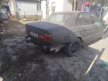 горловина бензобака: BMW 5 series: 1992 г., 2.5 л, Механика, Бензин, Седан — 4