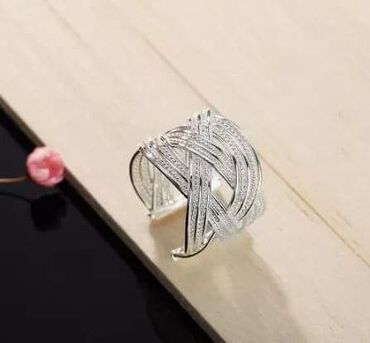 Prstenje: Cena 950 din — 3