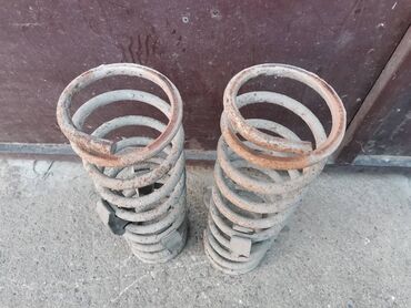 Auto delovi: Zadnje opruge za Ladu 2121,21213,21214 Niva br.4. Očuvano, skinuto — 5