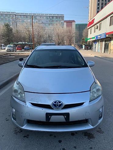Toyota: Toyota Prius: 2011 г., 1.8 л, Вариатор, Гибрид, Хэтчбэк — 4