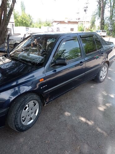 odyssey 1: Volkswagen Vento: 1993 г., 1.8 л, Механика, Бензин, Седан