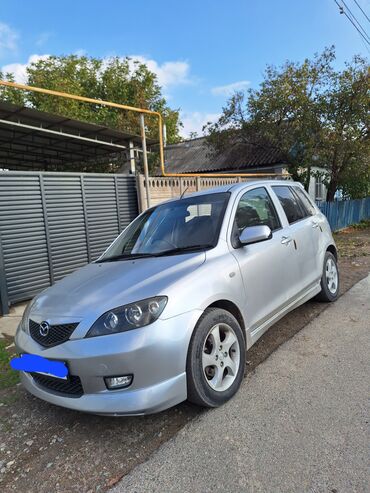 продаю фуры: Mazda Demio: 2003 г., 1.5 л, Автомат, Бензин, Хэтчбэк