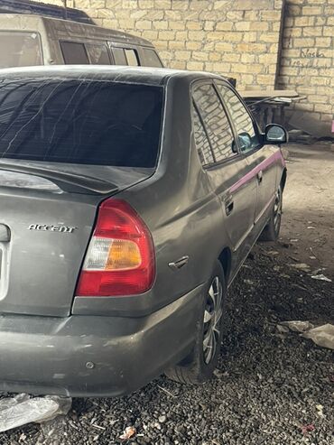 Hyundai: Hyundai Accent sedan Maşın gündəlik sürülən maşındır hal hazırda — 4