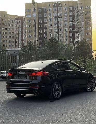 elantra luxe: Hyundai Elantra: 2018 г., Седан — 6