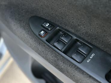 Toyota: Toyota Ipsum: 2002 г., 2.5 л, Бензин, Минивэн — 15