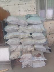 кухонный разделочный стол: Продаю дрова в мешках по 250 сом