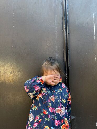 Верхняя одежда: Детские верхние одежды для девочек Б/У очень хорошем состоянии всё по — 8