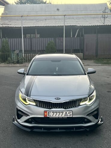 срочно продаю в связи с переездом: Kia K5: 2018 г., 2 л, Автомат, Газ, Седан